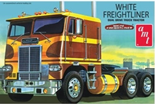 AMT - White Freightliner Duel Dri