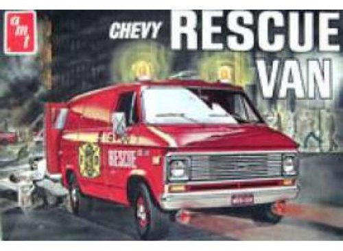 AMT - 1975 Chevrolet Rescue Van Molded in white