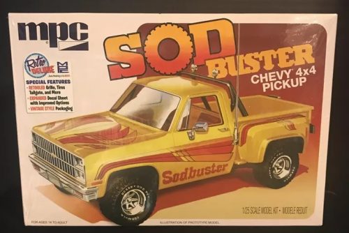 AMT - 1:25 1981 Chevy Stepside Pickup Sod Buster