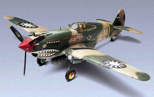 Revell - P-40B Tiger Shark